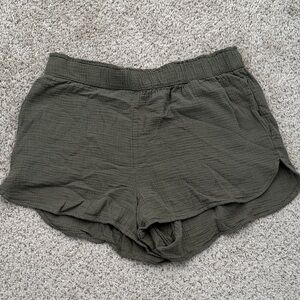 Universal Thread Olive High Waist Women's Shorts